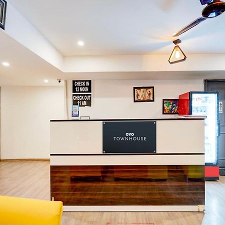 Townhouse Delight Inn Gurgaon Exteriör bild