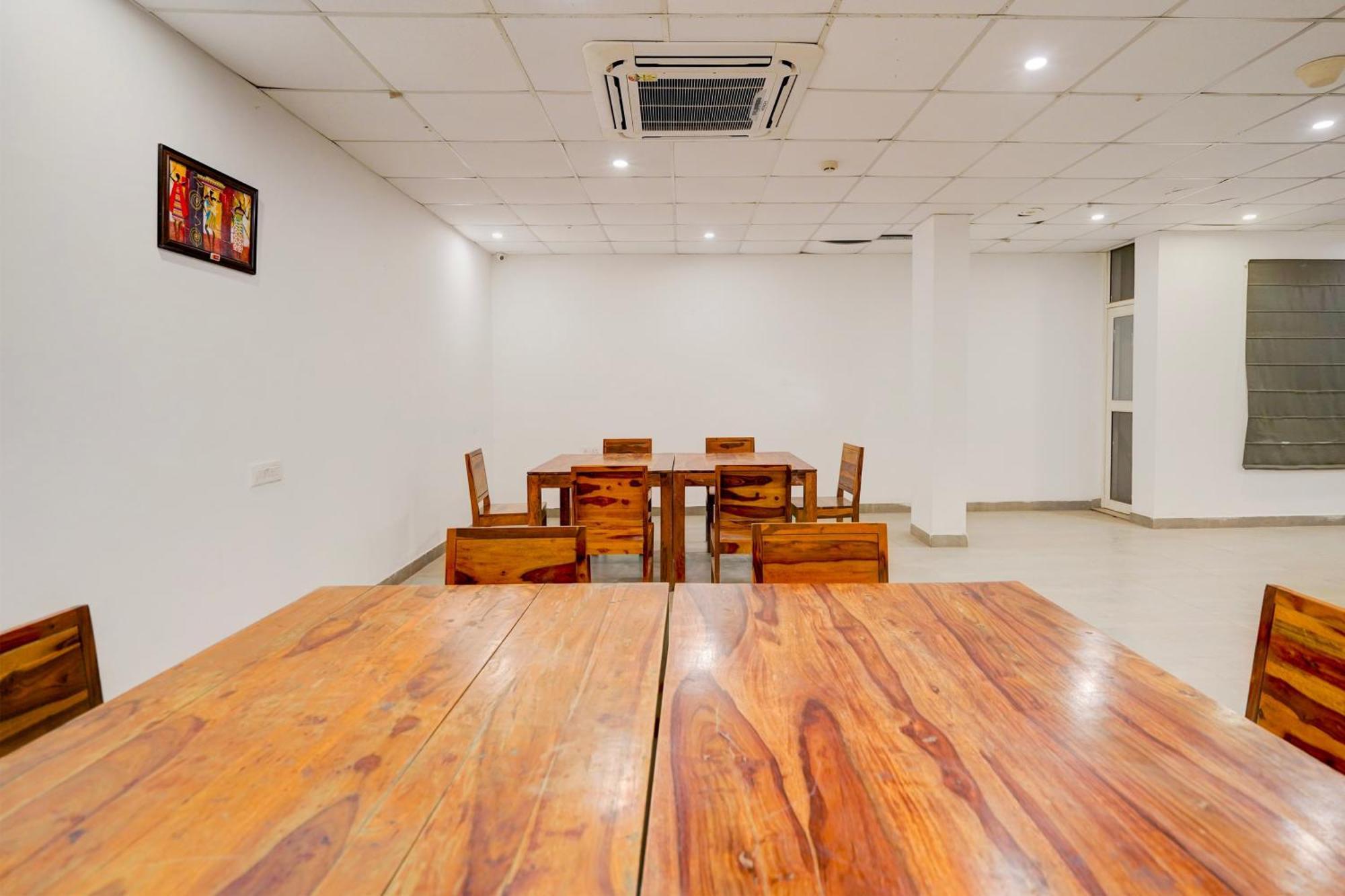 Townhouse Delight Inn Gurgaon Exteriör bild