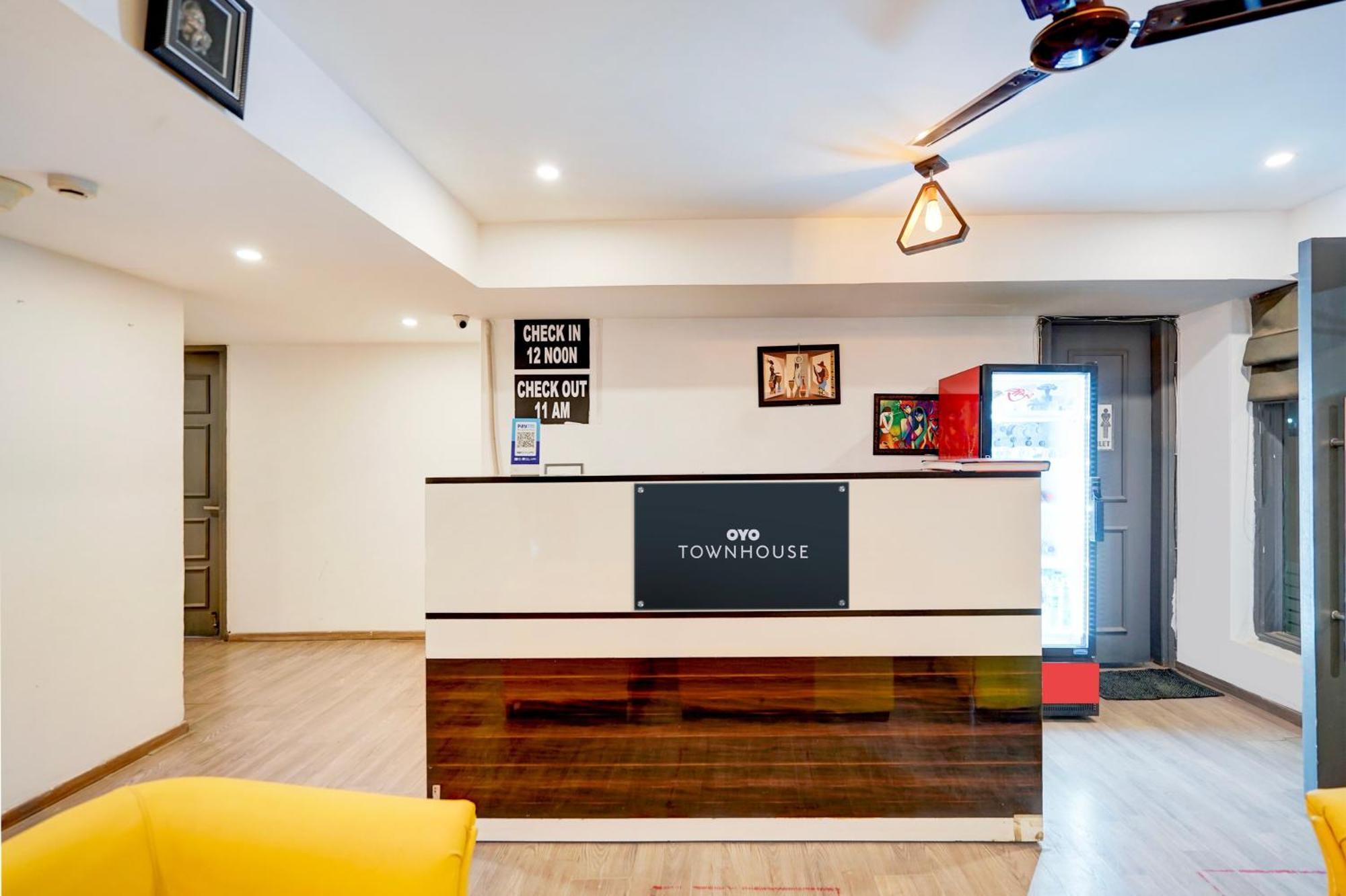 Townhouse Delight Inn Gurgaon Exteriör bild