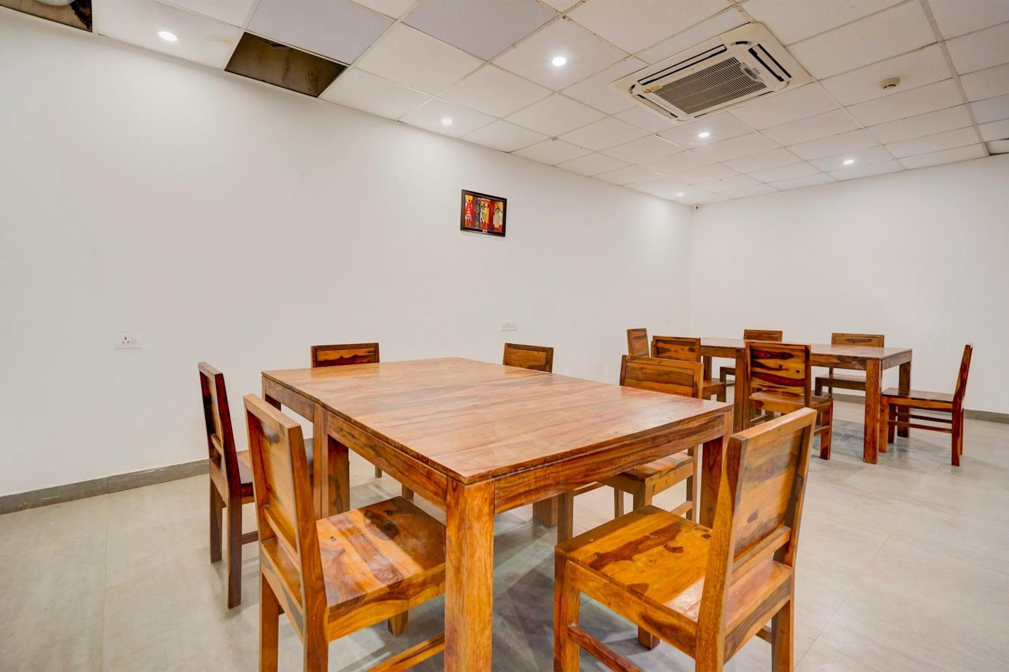 Townhouse Delight Inn Gurgaon Exteriör bild