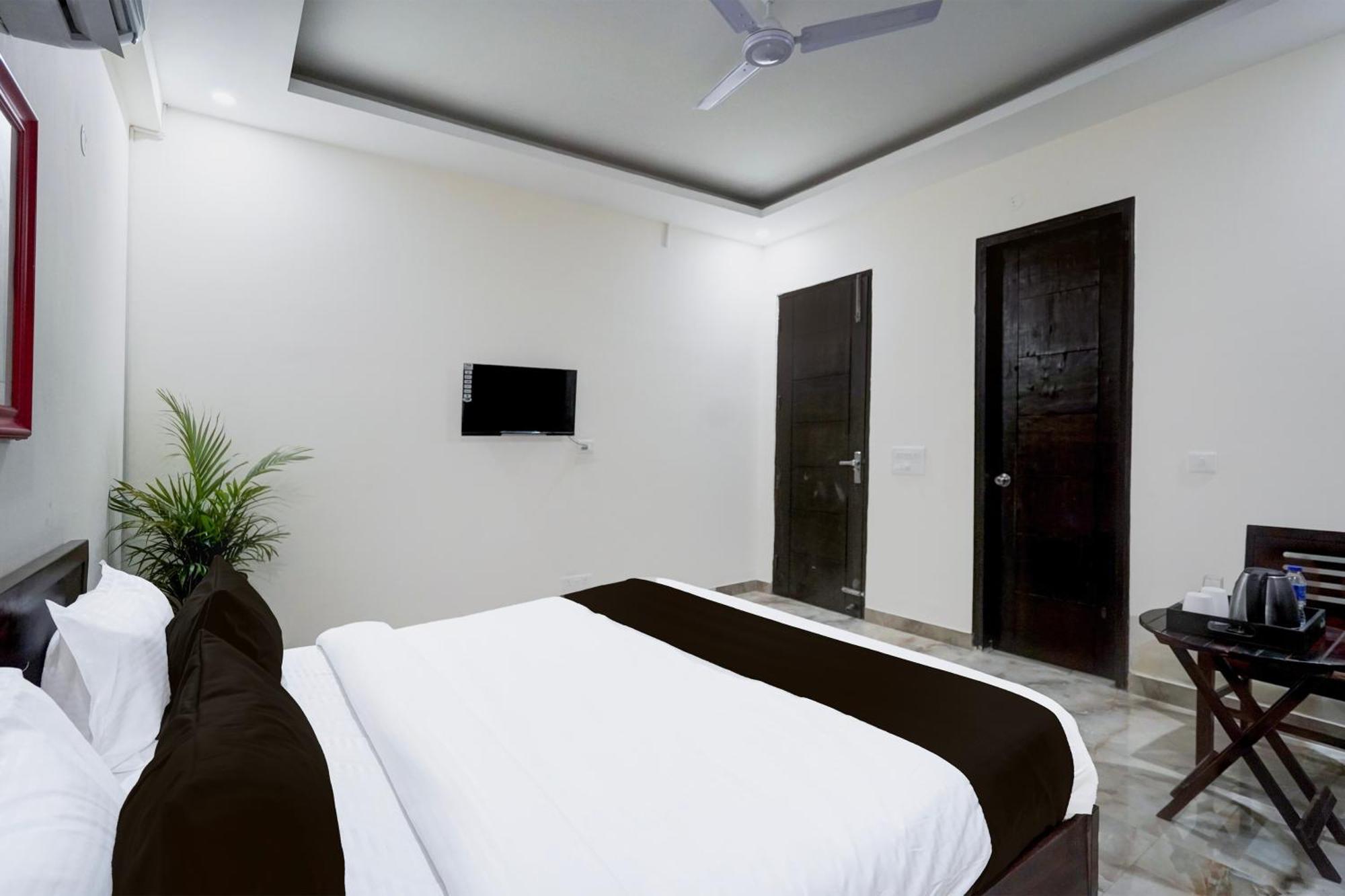 Townhouse Delight Inn Gurgaon Exteriör bild