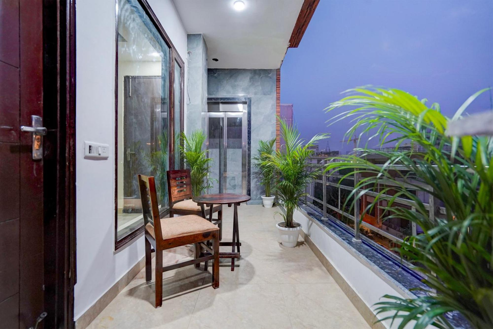 Townhouse Delight Inn Gurgaon Exteriör bild